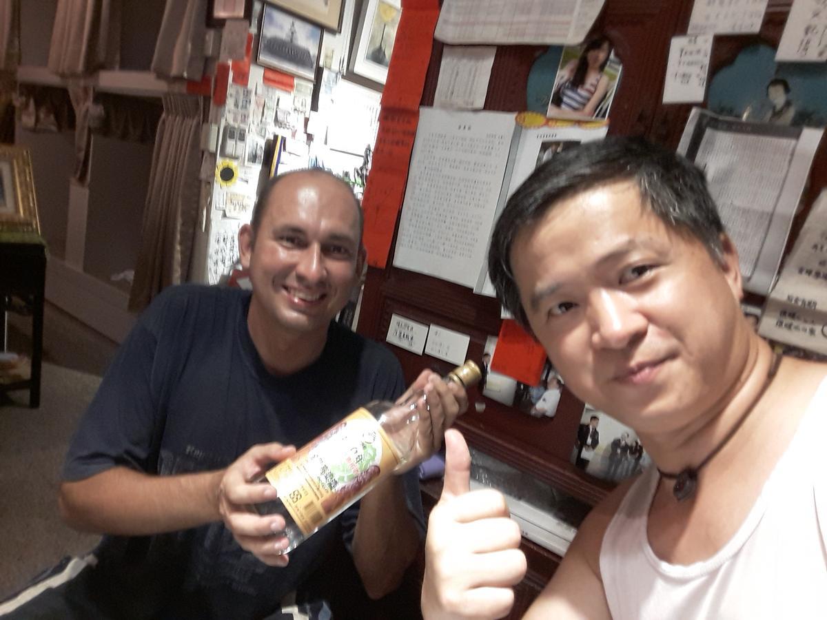 Jiji Art Backpackers Hostel Экстерьер фото